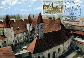 Lieux D Histoire Abbaye De Charlieu Loire Cloa Tre Et Colonnade Inscription Romane Voyage Et Tourisme Abbaye Loire