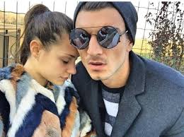 Beatrice valli è ormai prossima al parto del suo terzo figlio. Uomini E Donne Marco Fantini E Beatrice Valli Presto Genitori L Annuncio Dell Ex Tronista Moda Uomo Lifestyle Menchic Itmoda Uomo Lifestyle Menchic It