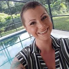 Because finding a curly hair salon you can trust is difficult. Erin Tumolo Hair Stylist Winter Garden Winter Garden Florida