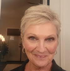 Susan Matusiak's Instagram, Twitter & Facebook