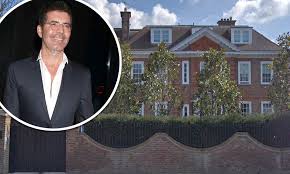 This estate in the highly regarded holland park neighborhood of london is home to reality tv judge simon cowell. Simon Cowell Is Granted Permission To Revamp His 15m London Mansion Daily Mail Online