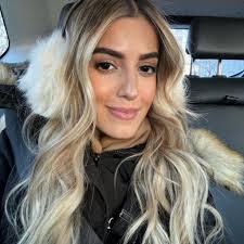 Maria Laird's Instagram, Twitter & Facebook