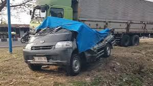 Eleven Killed After Truck Crashes Into Pickup Carrying Wedding Guests