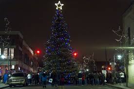 Tree Lightings Lighthouses And Winter Golf Christmas Tree Lighting Tree Lighting Winter Light