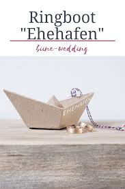 Hochzeitsdekore Maritim Ringkissen Ringbox Ringboot Quot Ehehafenquot Fr Eure Hochzeit Ringkissen R In 2020 Ring Pillow Wedding Unique Wedding Gifts Wedding Plates