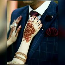 Pin By Rabyya Masood On Couple Dpz Mehndi Designs Cute Muslim Couples Girl Hand Pic
