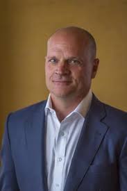 Boeing adds two senior execs to Chicago HQ, including one with GOP contacts