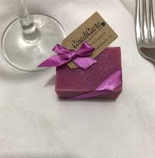 Saponette profumate il miglior prezzo in prodotti per il corpo è di 0,39 €. Saponette Bomboniere E Segnaposto Matrimonio Cose Di Cuore
