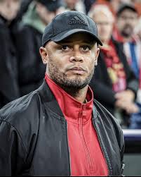 All the way from 𝗡𝗮𝗺𝗶𝗯𝗶𝗮, 𝗜𝗠 𝗗𝗮𝗻𝘁𝗲 𝗕𝗲𝘂𝗸𝗲𝘀 reflects