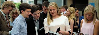 Det er i hvert fall ikke rettferdig at det er foreldrenes adresse som skal bestemme hvilken skole en elev skal gå på, sier hun. Ny Studie Fritt Skolevalg Gagner Saerlig De Flinkeste Nhh