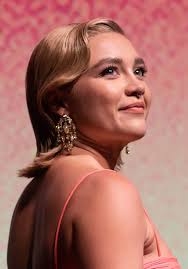 Estilo y vestidos destacados de florence pugh