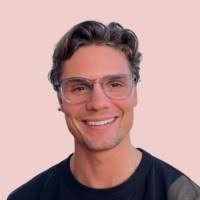 1000+ perfiles de «Noah»