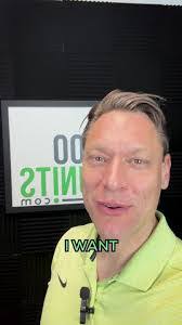 Pat Ault's Instagram, Twitter & Facebook