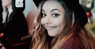 Lauren Rollins's Instagram, Twitter & Facebook