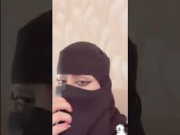 سعودية تبي تجلخ مكوتها الشكل مو مهم المهم الاحساس بنت تتمحن youtube beanie fashion hats