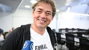 Gericht spricht Frontmann der Corona-Bewegung Michael Ballweg frei:  Zumindest wurde nun ein kleines Detail dieser düsteren Zeit aufgearbeitet  und geklärt