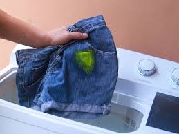 Wie Wird Acrylfarbe Gewaschen Was Man Abwaschen Kann Und Wie Man Die Farbe Mit Glas Abwischt Wie Man Farbflecken Von Holz Abwischt Wie Man Schmutz Von Plastik Entfernt