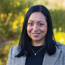 Natalie Collard's Instagram, Twitter & Facebook