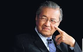 Terdahulu datuk seri anwar ibrahim turut mengadap yang setiausaha agung pas, datuk takiyuddin hassan mengesahkan 129 ahli parlimen termasuk pas dan umno bersama tun mahathir mengadap. Gegar Terkini Istiadat Angkat Sumpah Tun Mahathir Akan Facebook