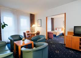Since 1996, hotelstravel is the original source for choose the holiday inn hamburg hotel for a leafy riverside location, close to hamburg city centre attractions and musical theatres. Holiday Inn Hamburg
