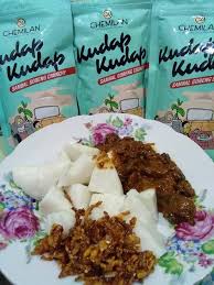 Sambal goreng krecek merupakan lauk pendamping nasi yang diolah dari kerupuk rambak kulit sapi. Cemilan Kudap2 Sambal Goreng Crunchy Home Facebook