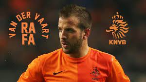 Of je nu in de kelderklasse van de zaterdagamateurs hebt gespeeld, of bij barcelona in de champions league, de voetbalhumor is overal hetzelfde. Rafael Van Der Vaart All 25 Goals For The Netherlands Youtube