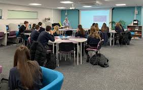 Beth Luker (@Careersb37)