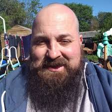 Aaron Dale (@AaronDa30248631)