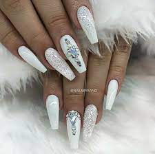 White Glitter Nails Acrylic Nails Ballerina Nails Nails With Rhinestones Acrylicnailar White Glitter Nails Nails Design With Rhinestones Rhinestone Nails