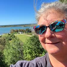 Where to meet people in 20s in Door County?