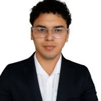 200+ perfiles de «Arnold»