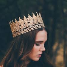 Gold Lace Crown