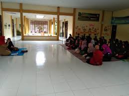 Pengertian revolusi hijau adalah usaha pengembangan teknologi pertanian untuk meningkatkan produksi pangan. Prodi Psikologi Um Pontianak Studi Lapangan Ke Singkawang