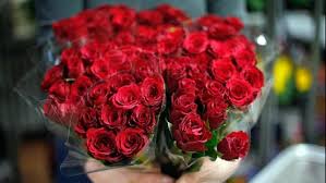 Online flower delivery is convenient and easy. Valentine S Day Complaints About Undelivered Dead Flowers From Online Orders Perthnow