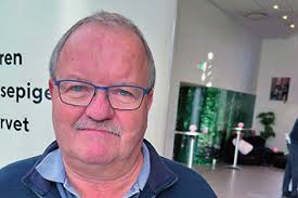 Det er fedt af bygge en stor rumraket Kom først i køen til en ferieboliog  Tillykke til alle vores nye svende