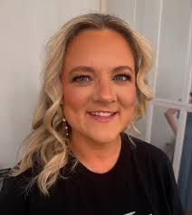 living for this lived in blonde😁 #highlights #arkansashairstylist  #hotspringsarkansas #hotspringshairstylist #livedinblonde