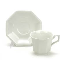 The friendly village collection is a winter pattern as priceless as a family heirloom. Johnson Brothers Heritage White Ironstone Cup Saucer