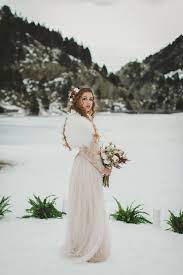 Wintry Boho Wedding Ideas From Spain Boho Wedding Wedding Dresses Simple Bridal Looks