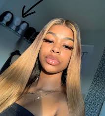 Pin By Na Kia On Tingsssss Honey Blonde Hair Hair Styles Goddess Hairstyles