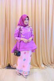 Dengan bawahan setelan rok, atau sarung model kebaya fatmawati modern. 84 Lace Top Kebaya Ideas Kebaya Kebaya Brokat Lace Top