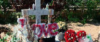 Johnny Hallyday A Saint Barth Une Tombe Presque Comme Toutes Les Autres Le Point