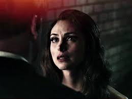 Exploring Sienna and Violet Baudelaire in A Series of Unfortunate Events