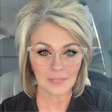 Maniacs! Win this beautiful Frida medal by Unique Recyclables by doing 2  simple things: 1. LIKE this post 2. COMMENT below. Contest ends in 24  hours. Medal produced by Fiesta Medals San