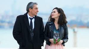 Erkan petekkaya'nın altın kelebek ödüllerine birlikte katıldığı oğlu cem'i görenler şaşkınlığını gizleyemedi. Atv Nin Yeni Dizisi Gel Dese Ask Ta Kufur Soku Kultur Sanat Haberleri