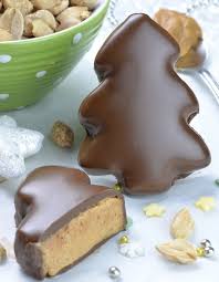 Top with our chocolate christmas trees or try candy canes or chocolate snowflakes. 30 Easy Homemade Christmas Candy Recipes Your Kids Will Love