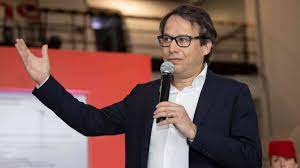 Pronunciation of anko van der werff with 7 sentences and more for anko van der werff. Atencion Adrian Neuhauser Sera El Nuevo Presidente De Avianca