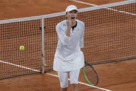 A loss to iga swiatek as a searing sun made it nearly impossible. Iga Swiatek Knocks Out Top Seed Simona Halep As French Open Shocks Continue Northwich Guardian