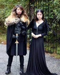 There he meets plenty of wild creatures, not least of all ygritte. Jon Snow Kostum Selber Machen Halloween Looks Jon Snow Costume Multi Way Dress