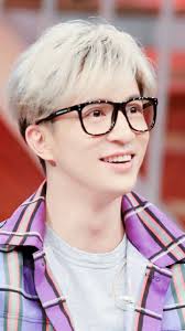 Is that joker xue? questioned a fan. Pin By Zixing Wong On è–›ä¹‹è°¦ Xue Zhi Qian Singer Actors People