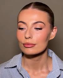 Lori Harvey inspired 🙂‍↔️ Did I do a good job in recreating?  #darwinmakeupartist #darwinmua #melbournemakeupartist #loriharvey  #loriharveystyle